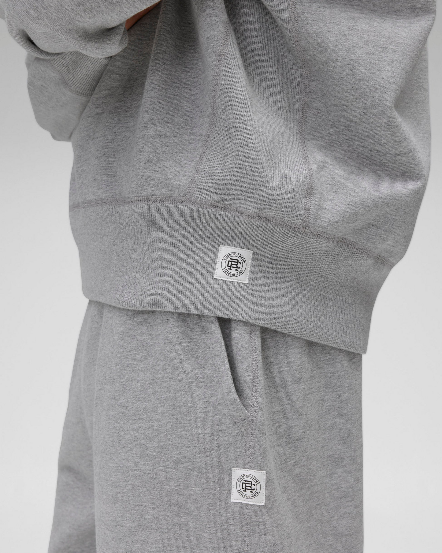 REIGNING CHAMP - MIDWEIGHT TERRY RELAXED CREWNECK